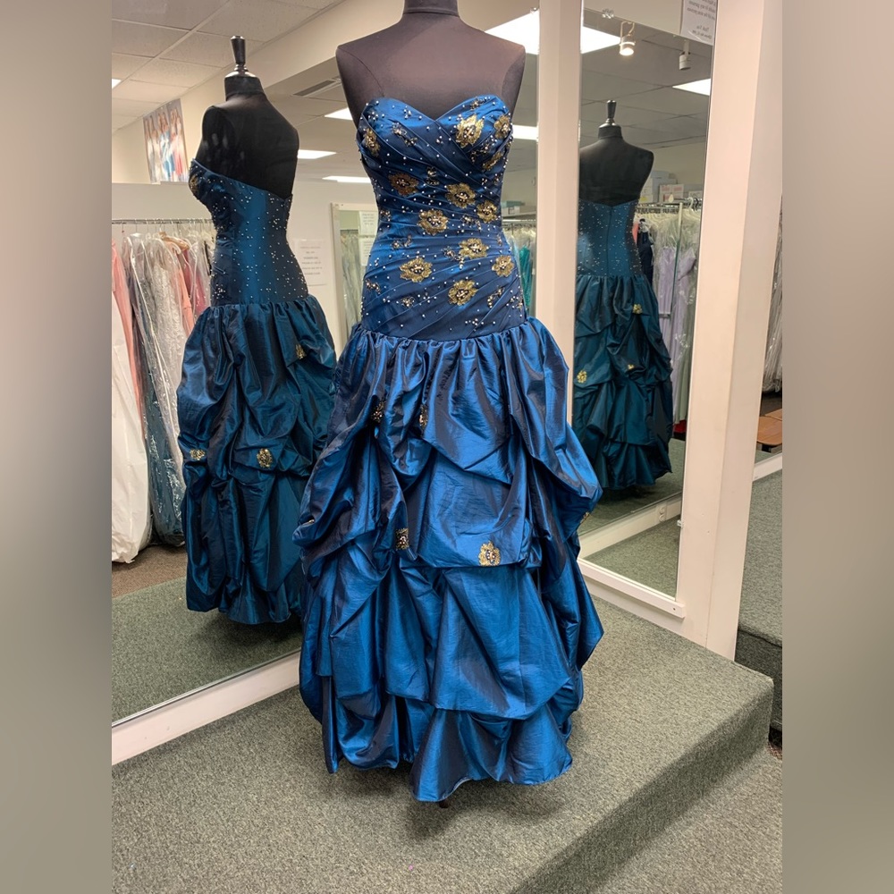 Bella Prom